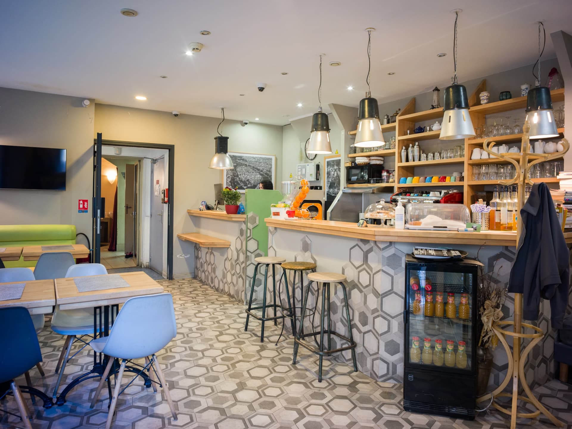 Bar du café L'Ateapique — Hôtel du Marché Paris 10e