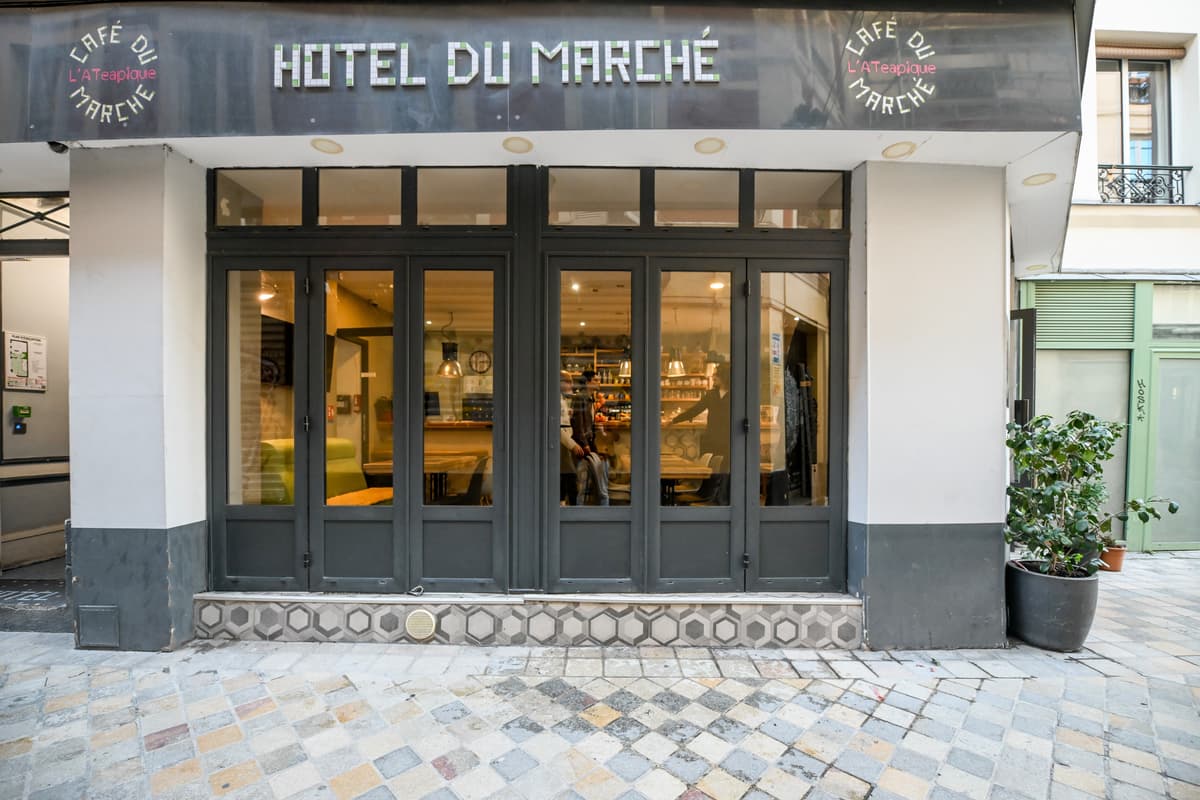 Façade & Passage Hôtel du Marché Paris 10e — photo 9