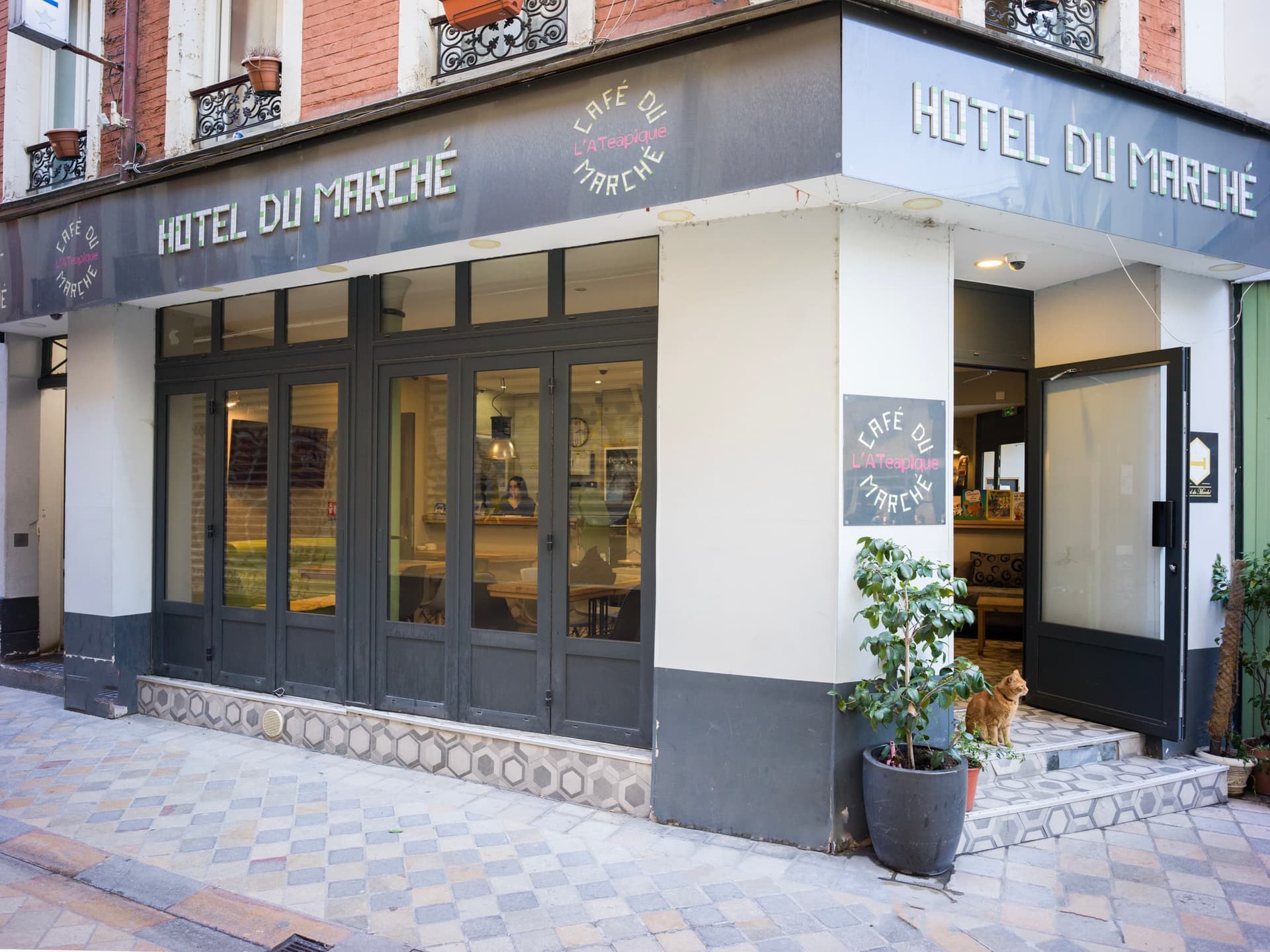 Façade de l'Hôtel du Marché — 6 passage du Marché, Paris 10e arrondissement